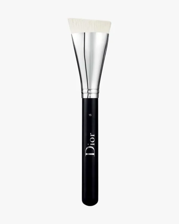 Backstage Brush Contouring N° 15