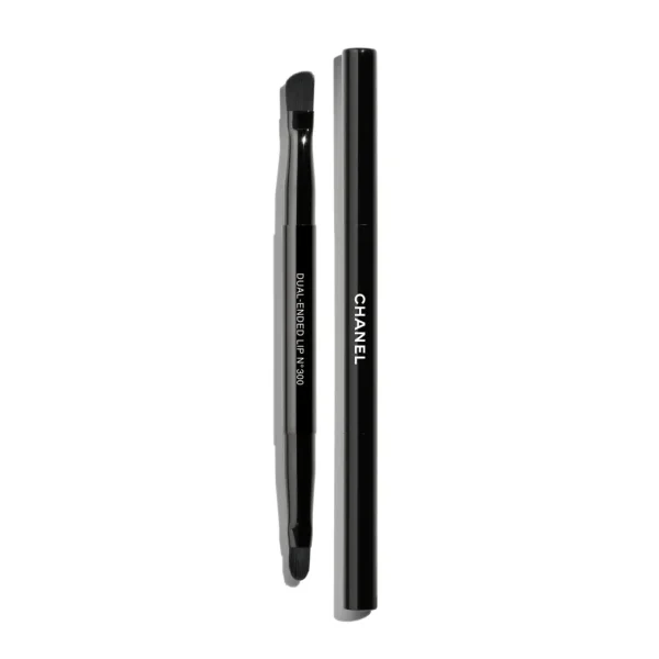 CHANEL Dual-ended Lip Brush N°300 Dual-ended Lip Brush - Fredrik & Louisa