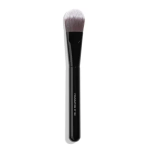 CHANEL Foundation Brush N°100 Foundation Brush - Fredrik & Louisa