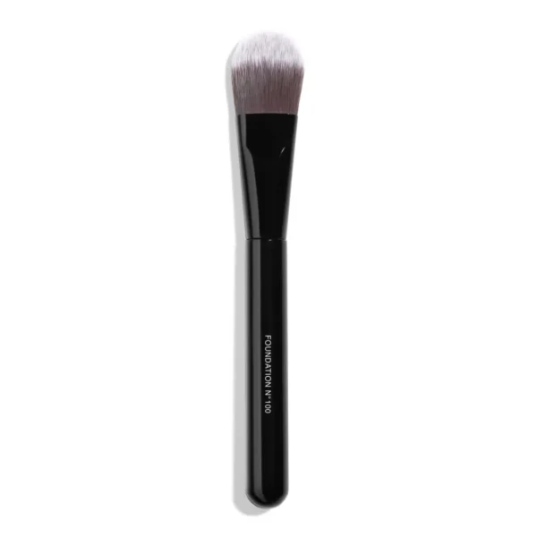 CHANEL Foundation Brush N°100 Foundation Brush - Fredrik & Louisa