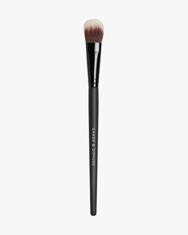 Shade & Diffuse Eye Brush