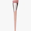 Soft'Lit Naturally Luminous Foundation Brush 145